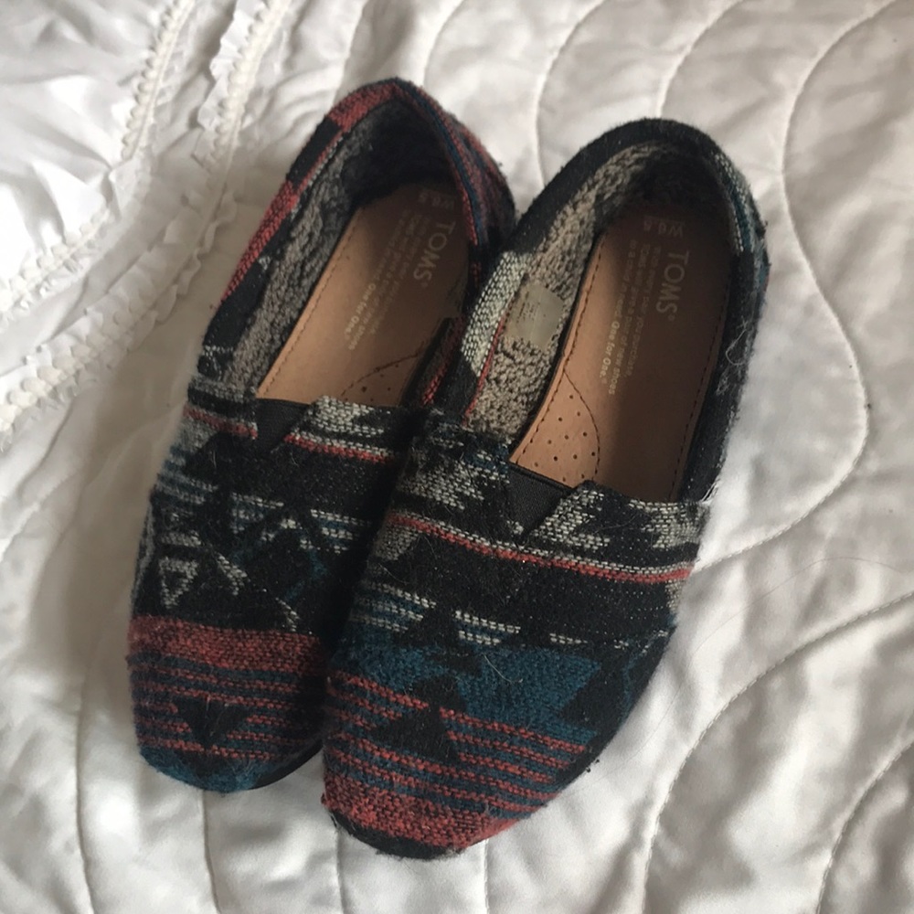 🌻TOMS